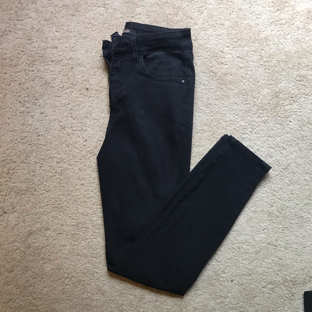 Black skinny jeans